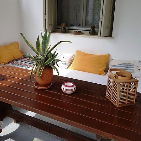Theo'S Vacation Home Szkírosz Kültér fotó